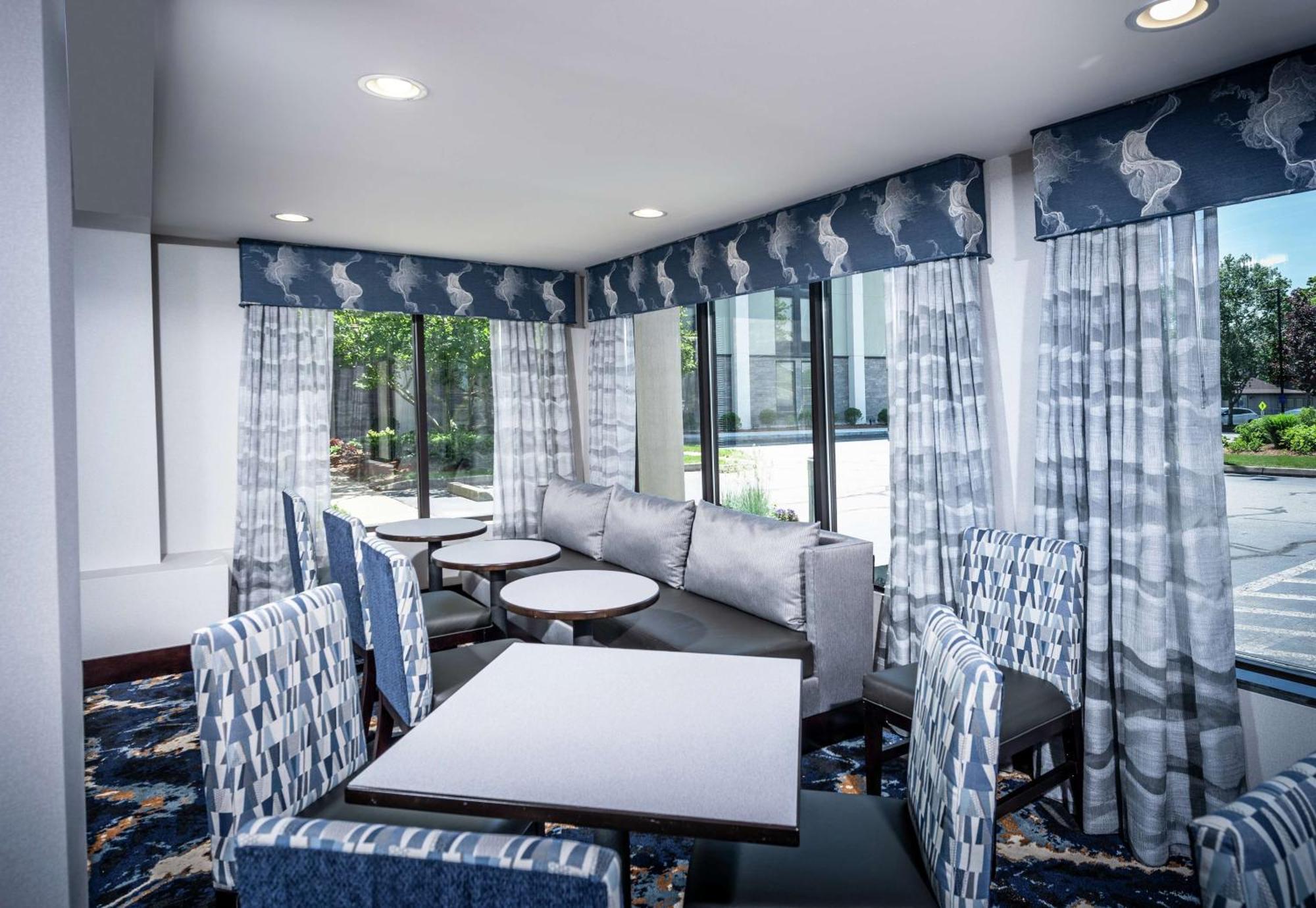Hampton Inn Fall River/Westport North Westport Экстерьер фото