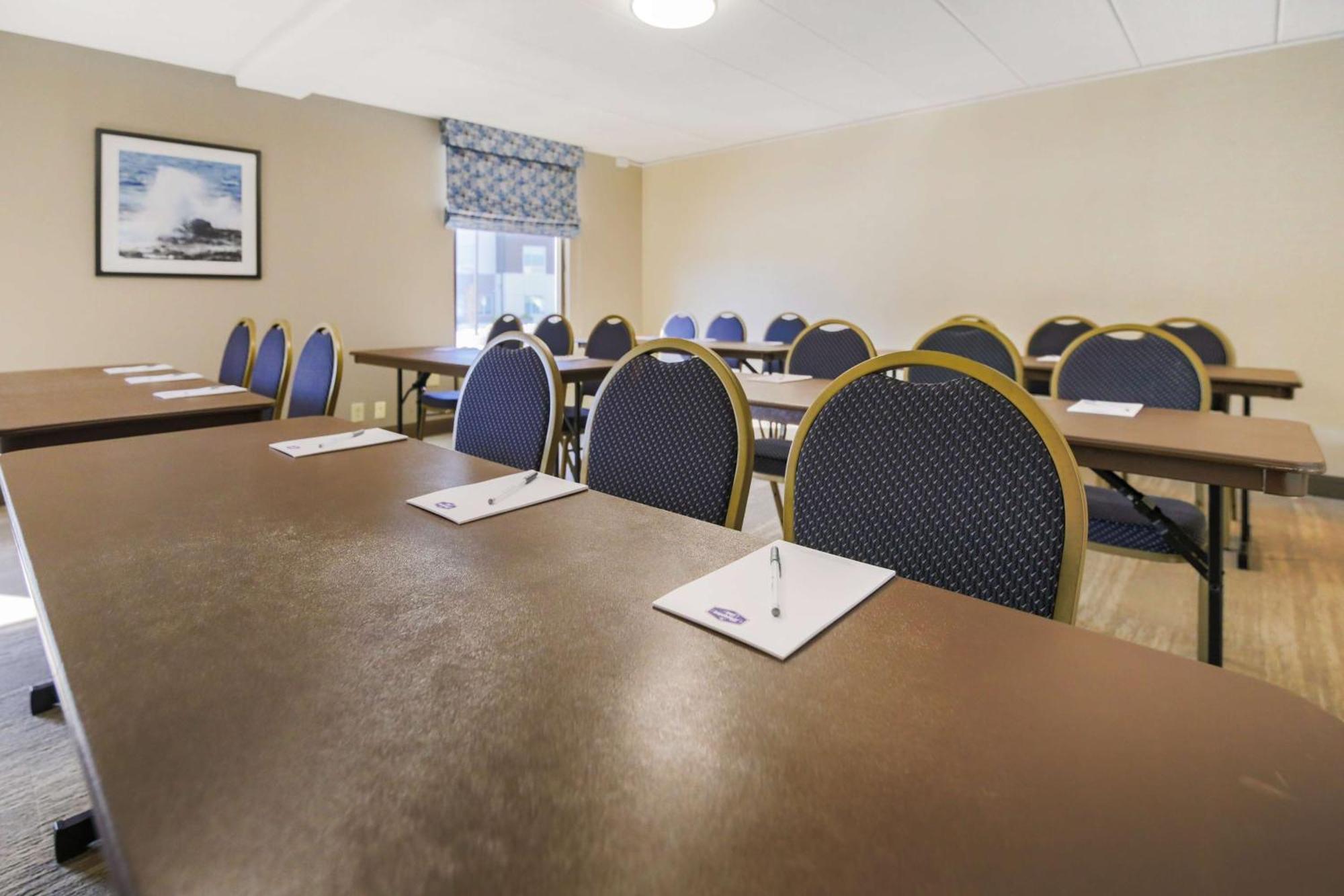 Hampton Inn Fall River/Westport North Westport Экстерьер фото