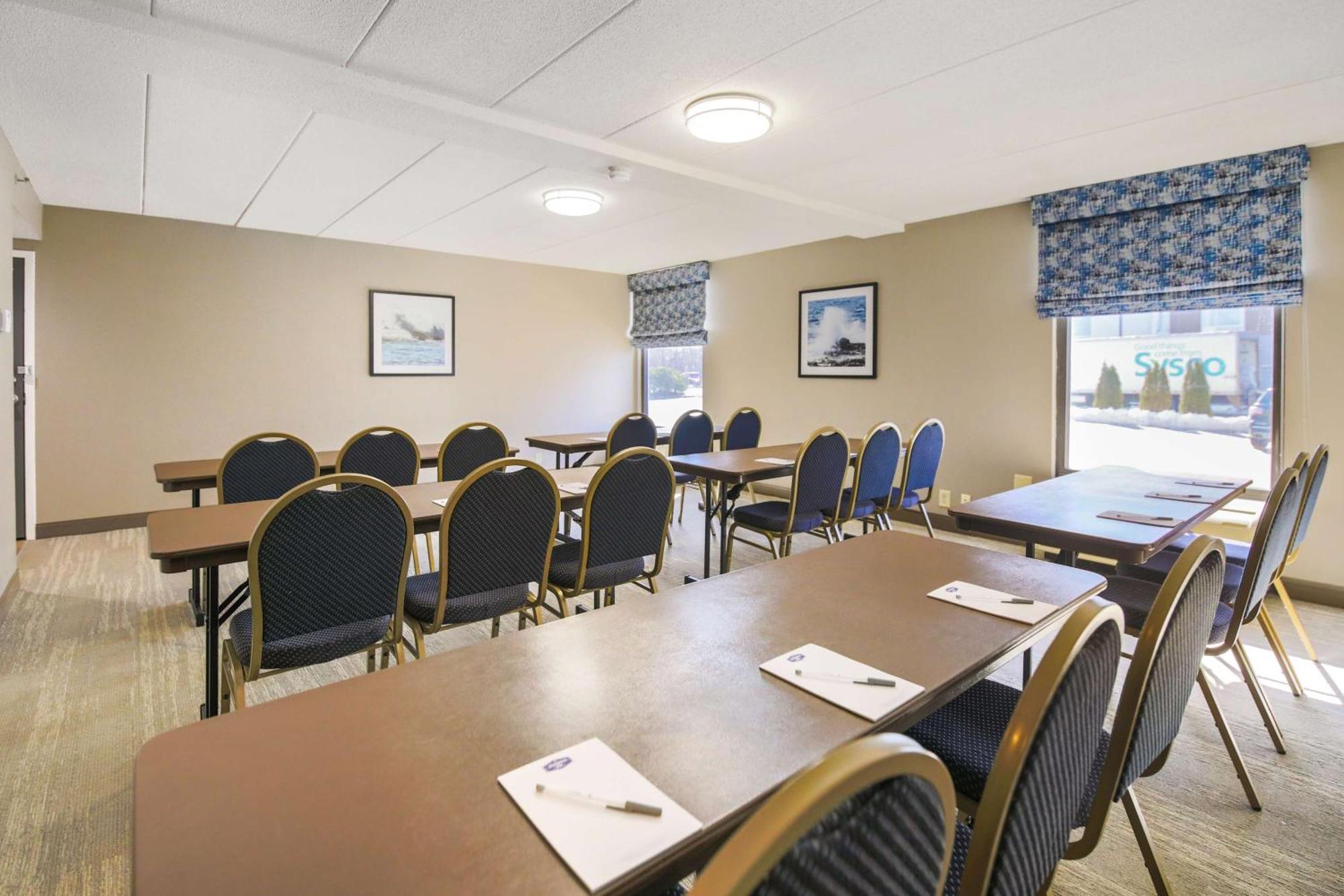 Hampton Inn Fall River/Westport North Westport Экстерьер фото
