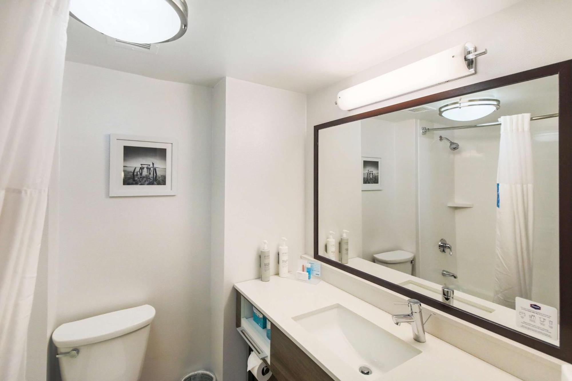 Hampton Inn Fall River/Westport North Westport Экстерьер фото