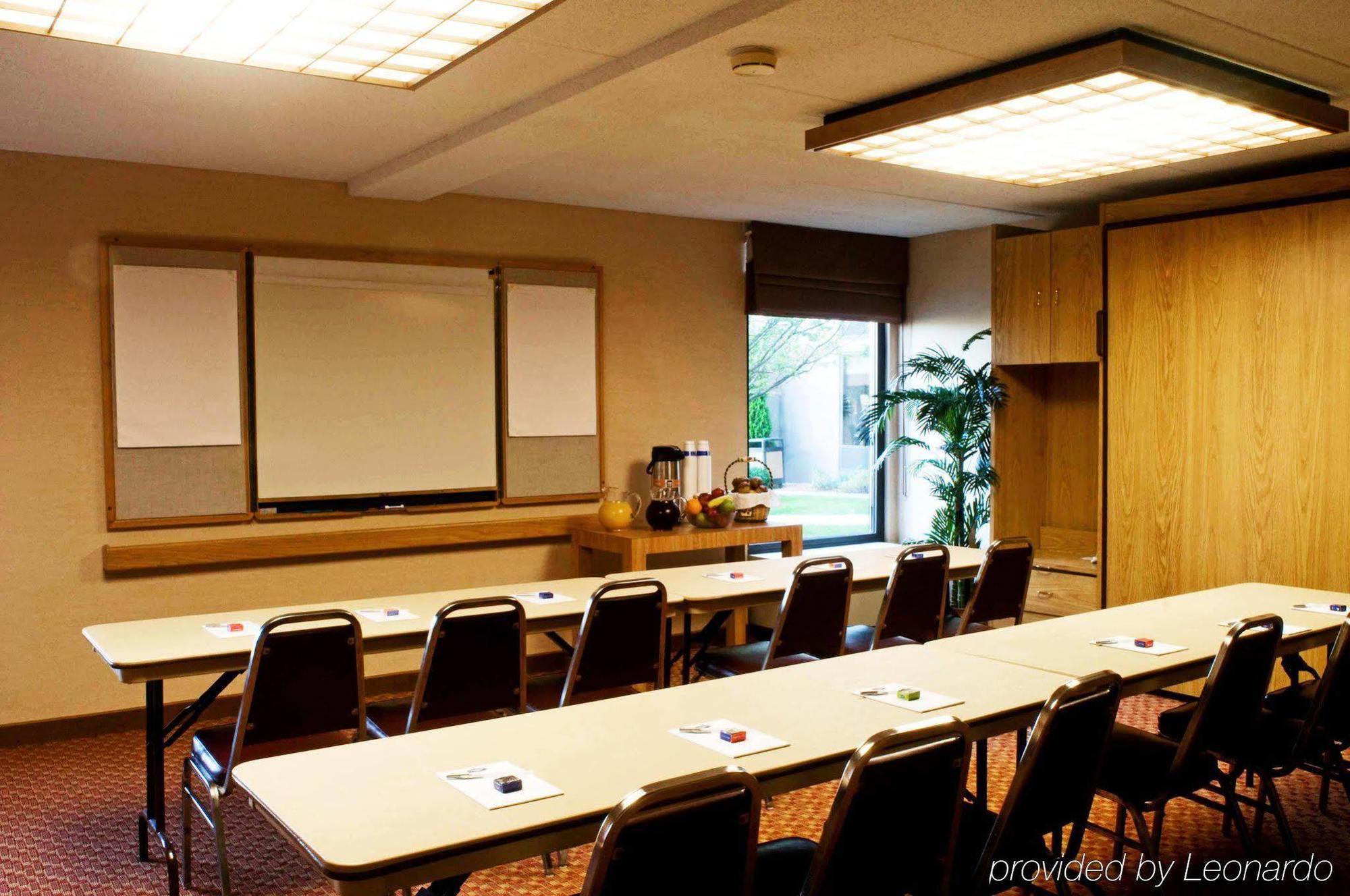 Hampton Inn Fall River/Westport North Westport Бизнес фото